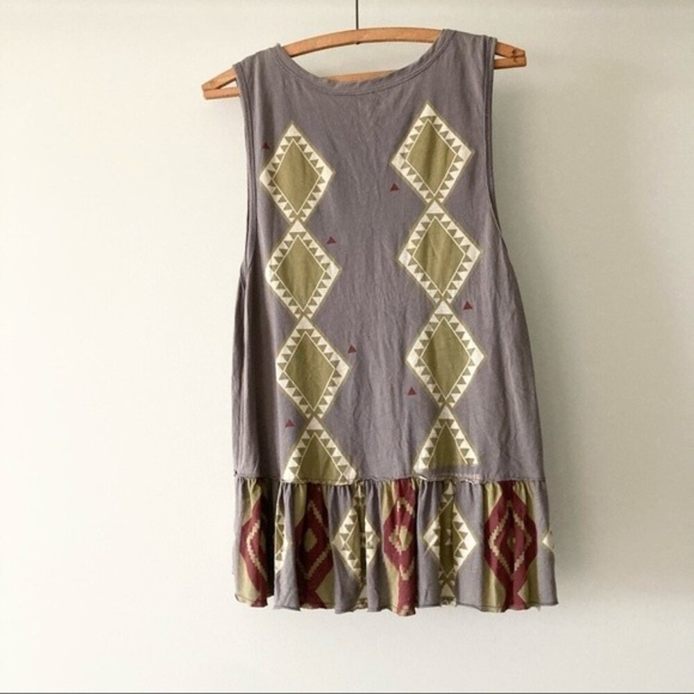 Chaser Ruffle Hem Tank‎ Top XS - Picture 2 of 5